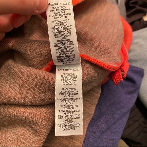 Nanette Lepore sweater 100% Extra Fine Merino Wool - Picture 6 of 10